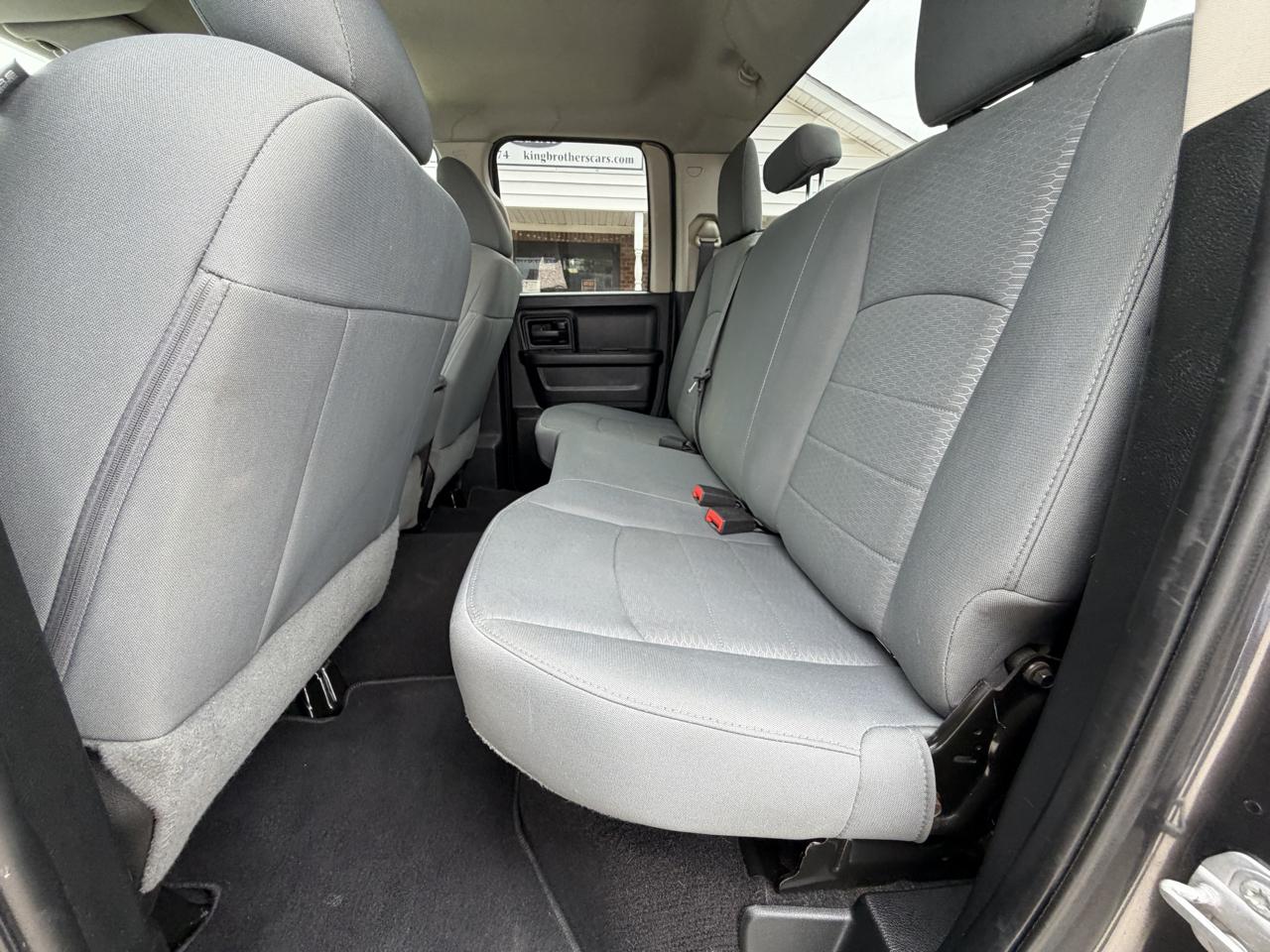 RAM 1500 Express 4x4 Quad Cab 6'4" Box 2017
