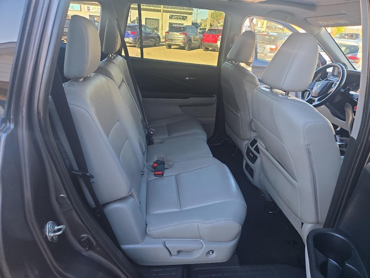 Honda Pilot Touring 8-Passenger AWD 2019