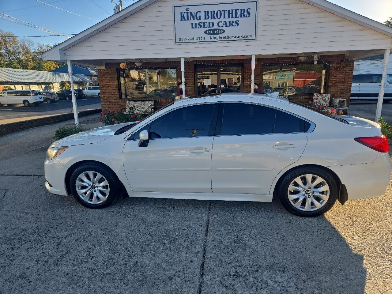 Subaru Legacy 4dr Sdn 2.5i Premium PZEV 2016