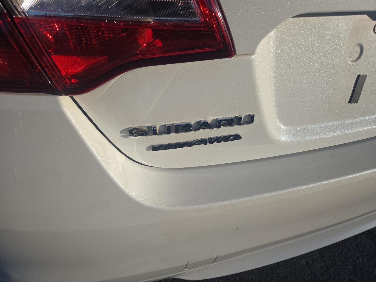 Subaru Legacy 4dr Sdn 2.5i Premium PZEV 2016