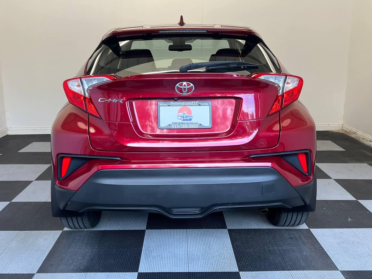 Toyota C-HR XLE 2018