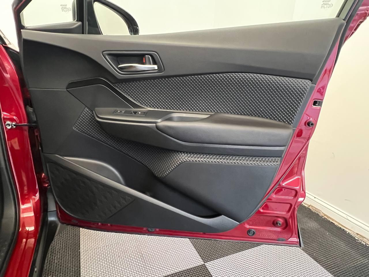 Toyota C-HR XLE 2018