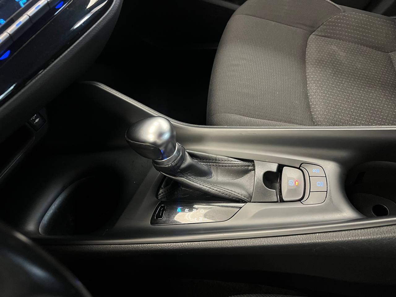 Toyota C-HR XLE 2018