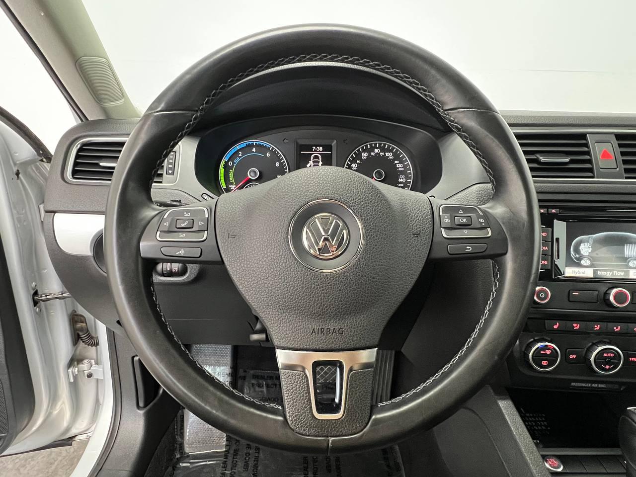 Volkswagen Jetta Hybrid  2013