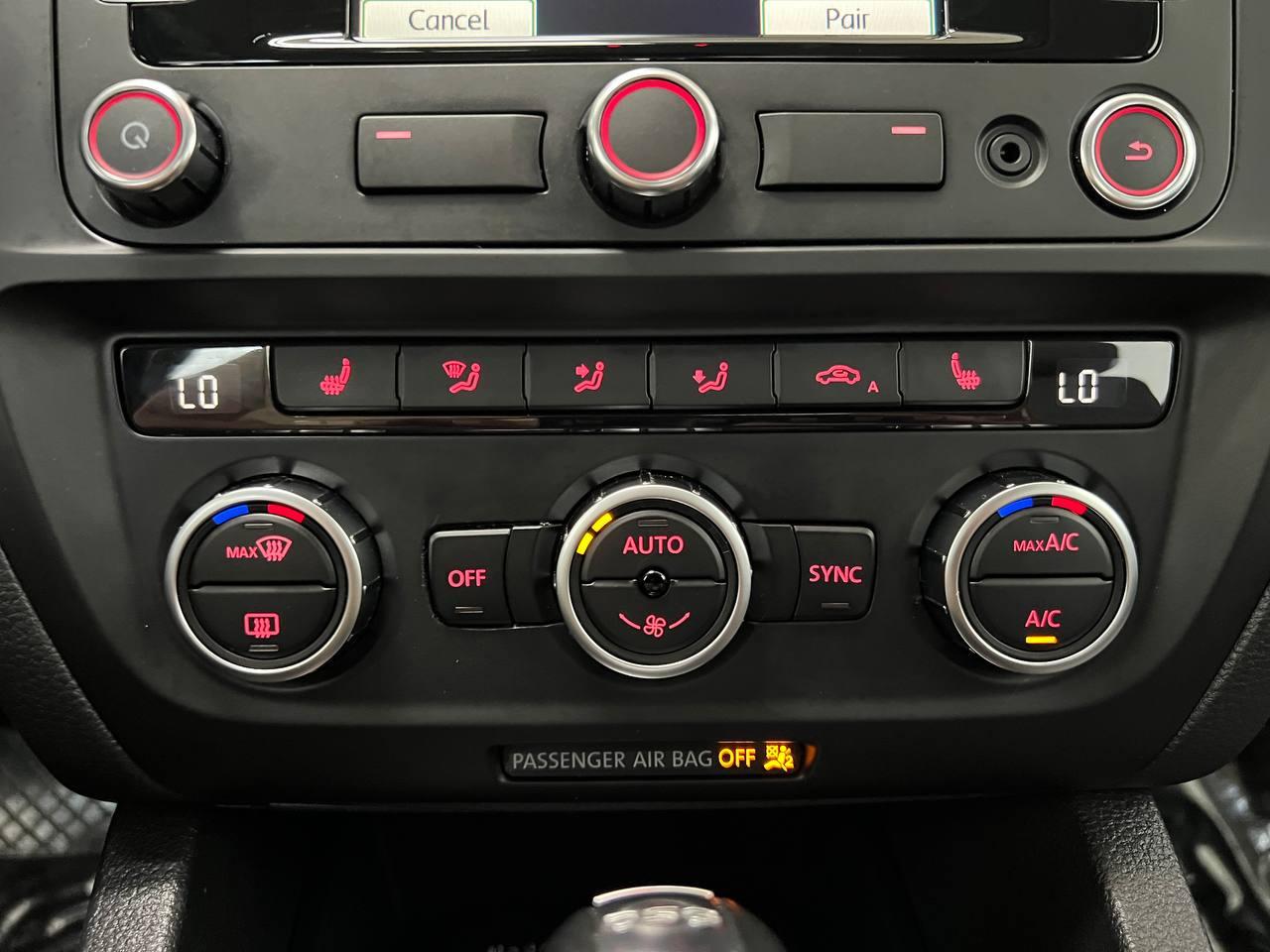 Volkswagen Jetta Hybrid  2013