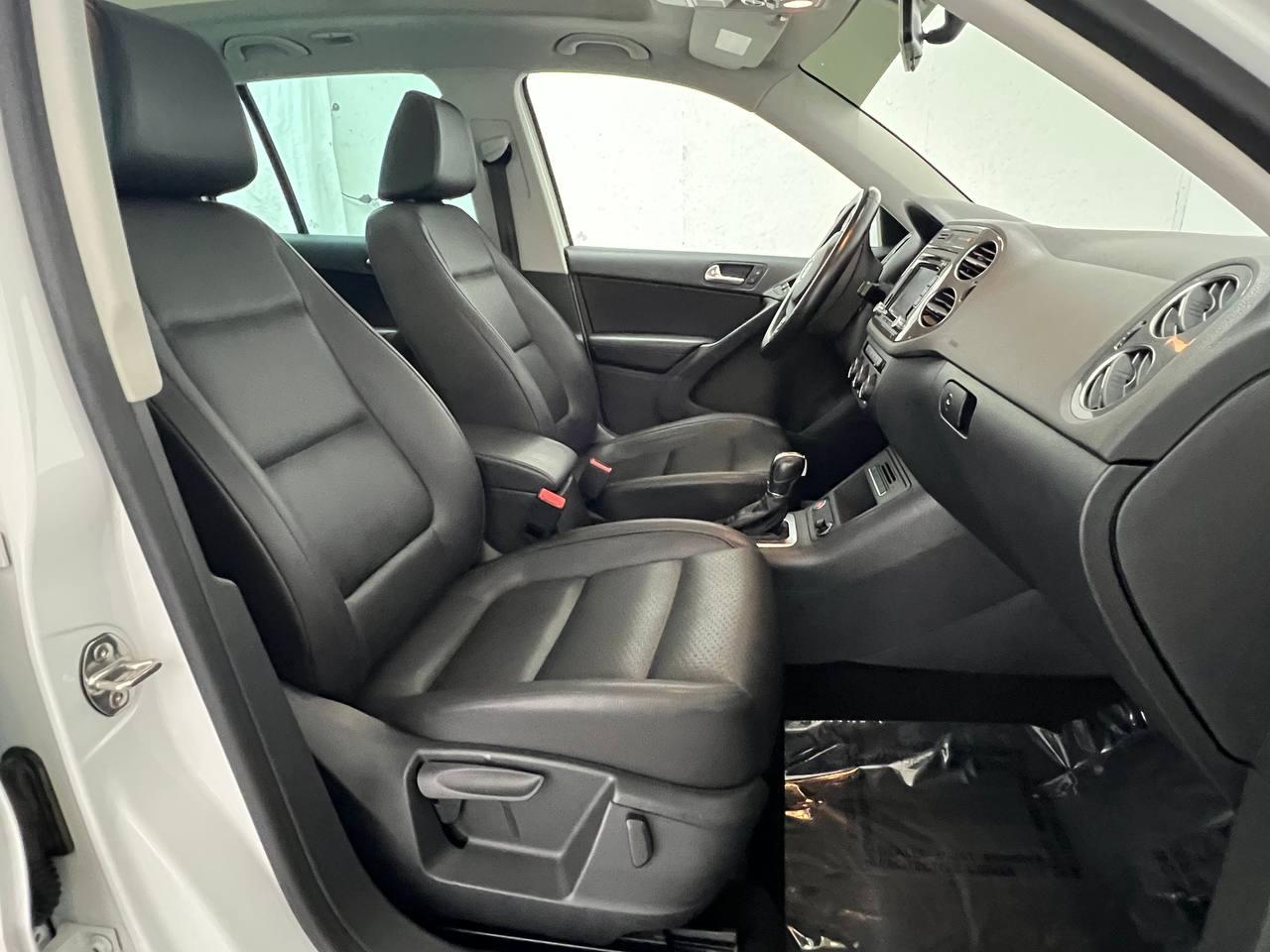 Volkswagen Tiguan 4MOTION 4dr Auto SEL 2015
