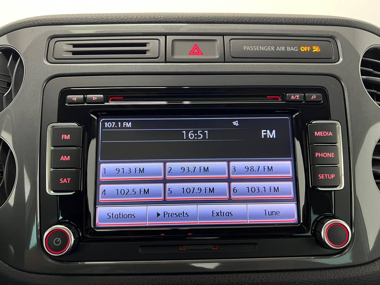 Volkswagen Tiguan 4MOTION 4dr Auto SEL 2015