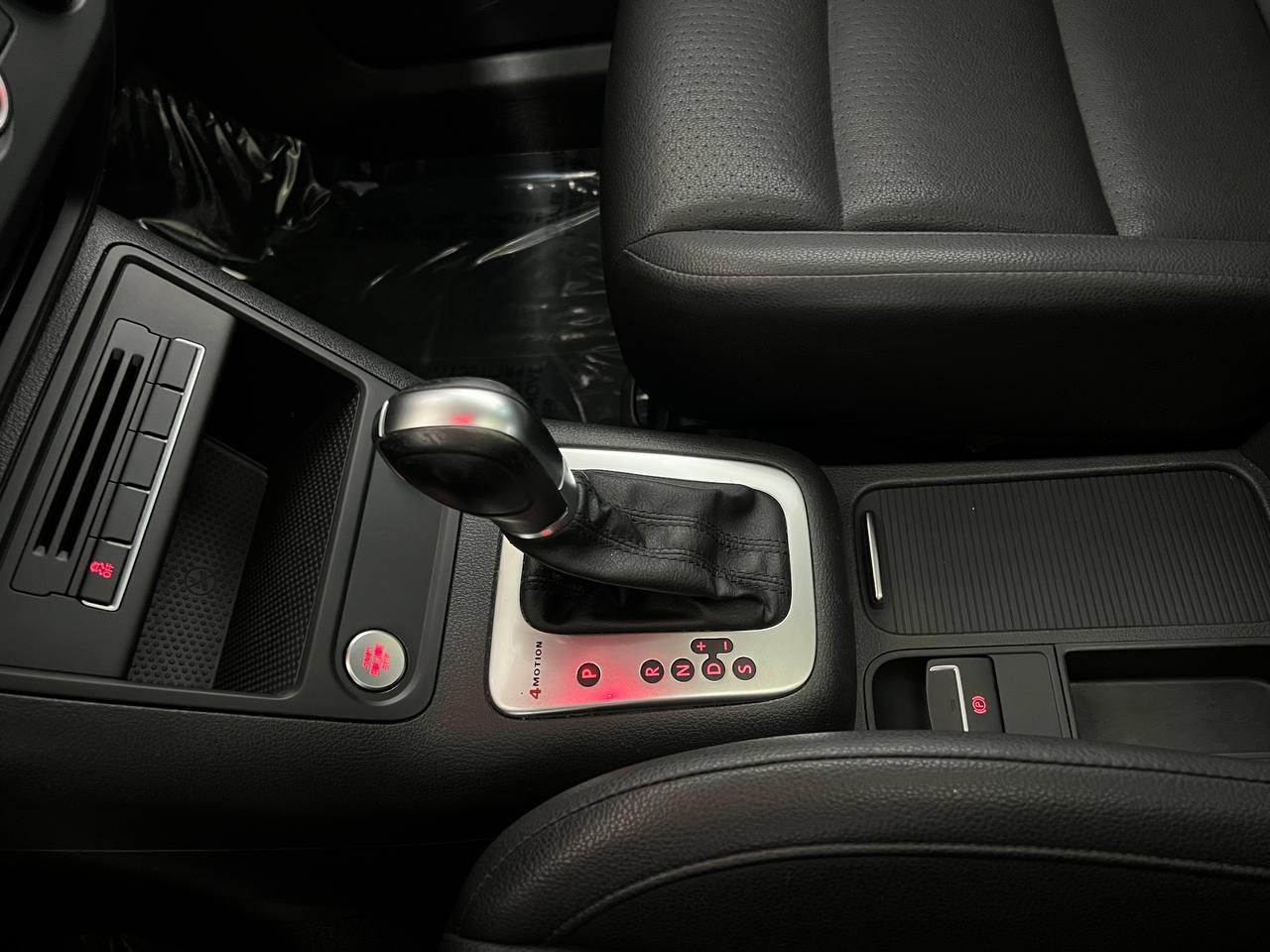 Volkswagen Tiguan 4MOTION 4dr Auto SEL 2015