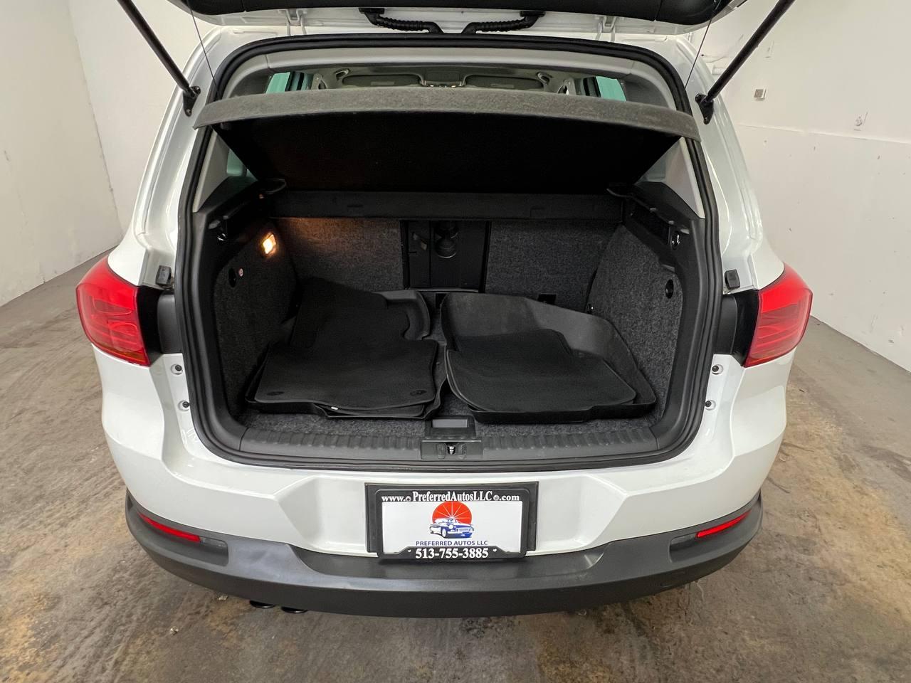 Volkswagen Tiguan 4MOTION 4dr Auto SEL 2015