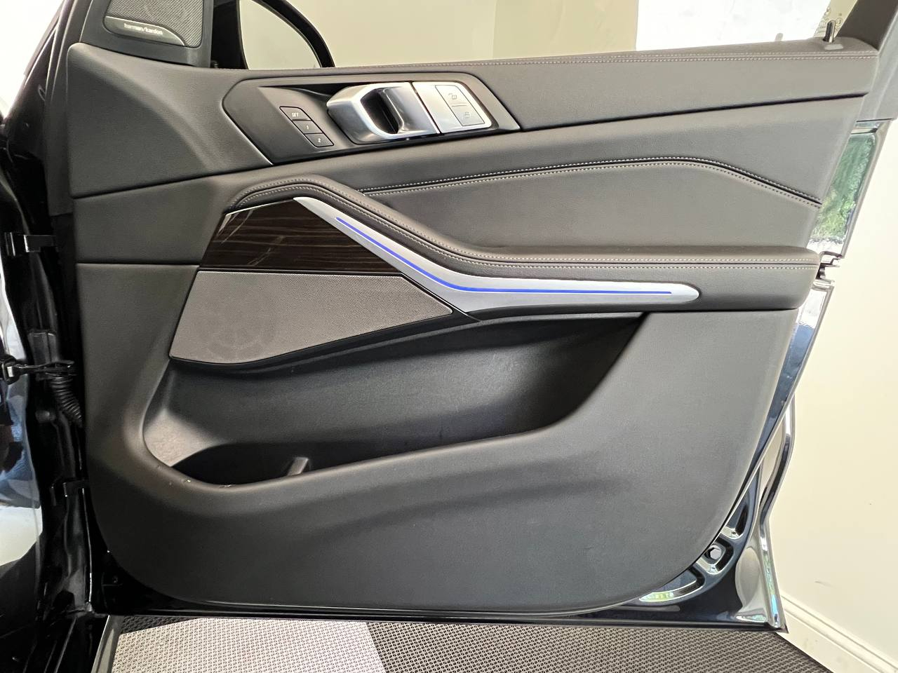 BMW X7 M50i Sports Activity Vehicle 2020