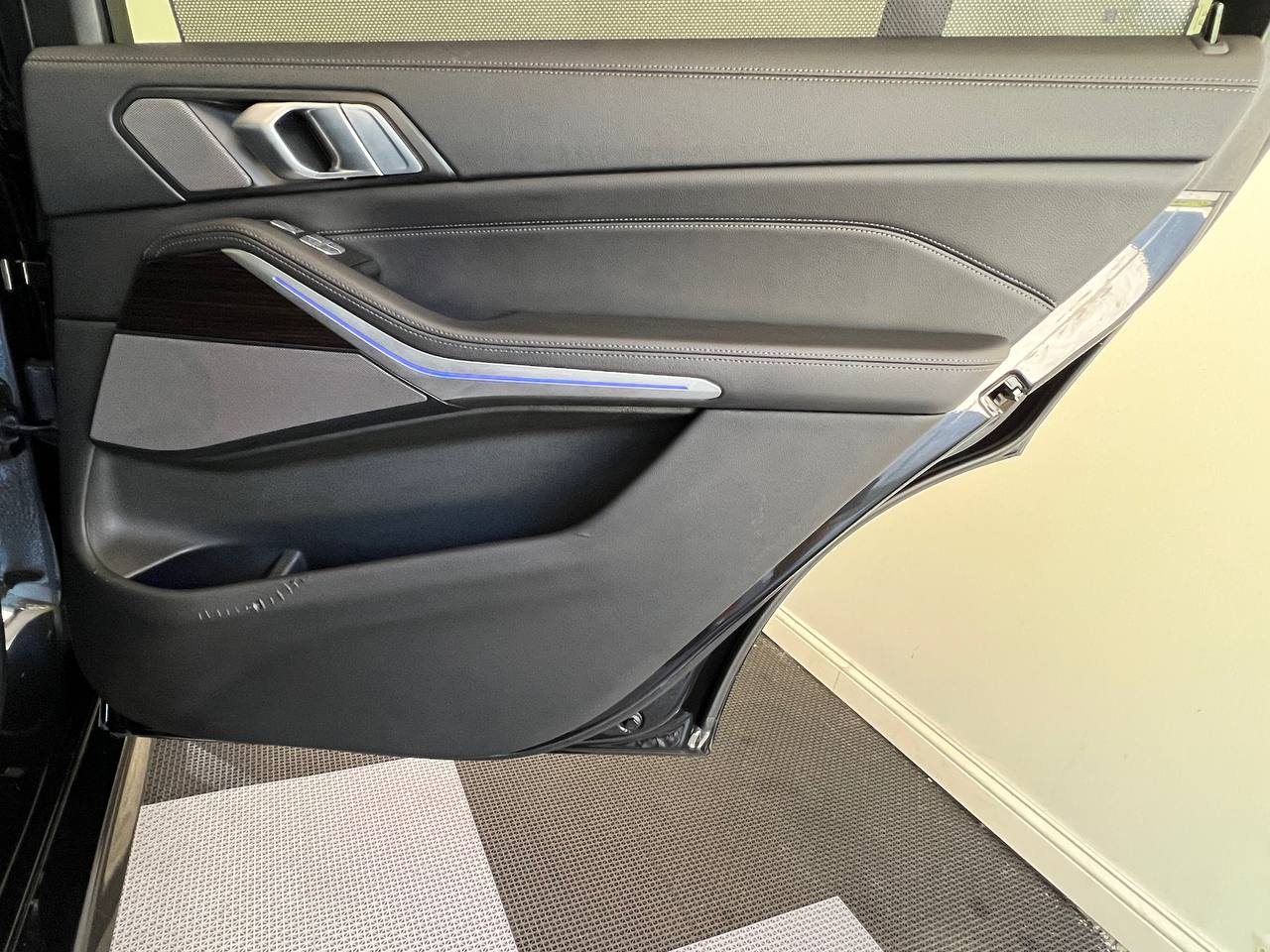 BMW X7 M50i Sports Activity Vehicle 2020