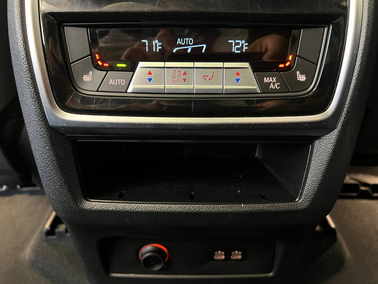 BMW X7 M50i Sports Activity Vehicle 2020