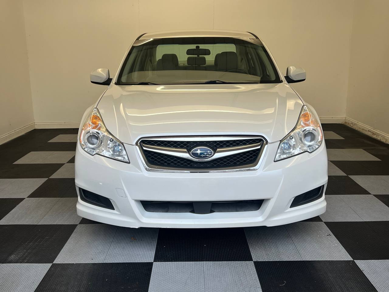 Subaru Legacy 4dr Sdn H4 Auto 2.5i Premium 2012
