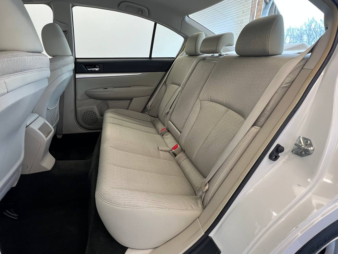 Subaru Legacy 4dr Sdn H4 Auto 2.5i Premium 2012