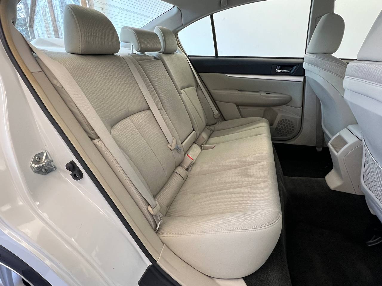 Subaru Legacy 4dr Sdn H4 Auto 2.5i Premium 2012