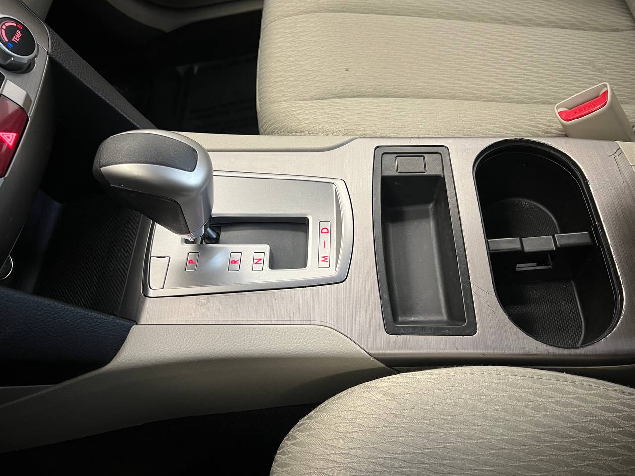 Subaru Legacy 4dr Sdn H4 Auto 2.5i Premium 2012