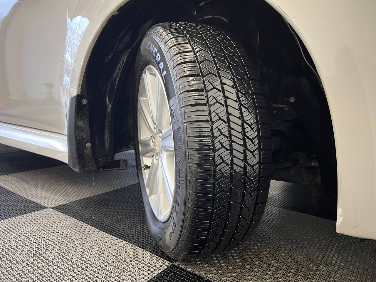 Subaru Legacy 4dr Sdn H4 Auto 2.5i Premium 2012