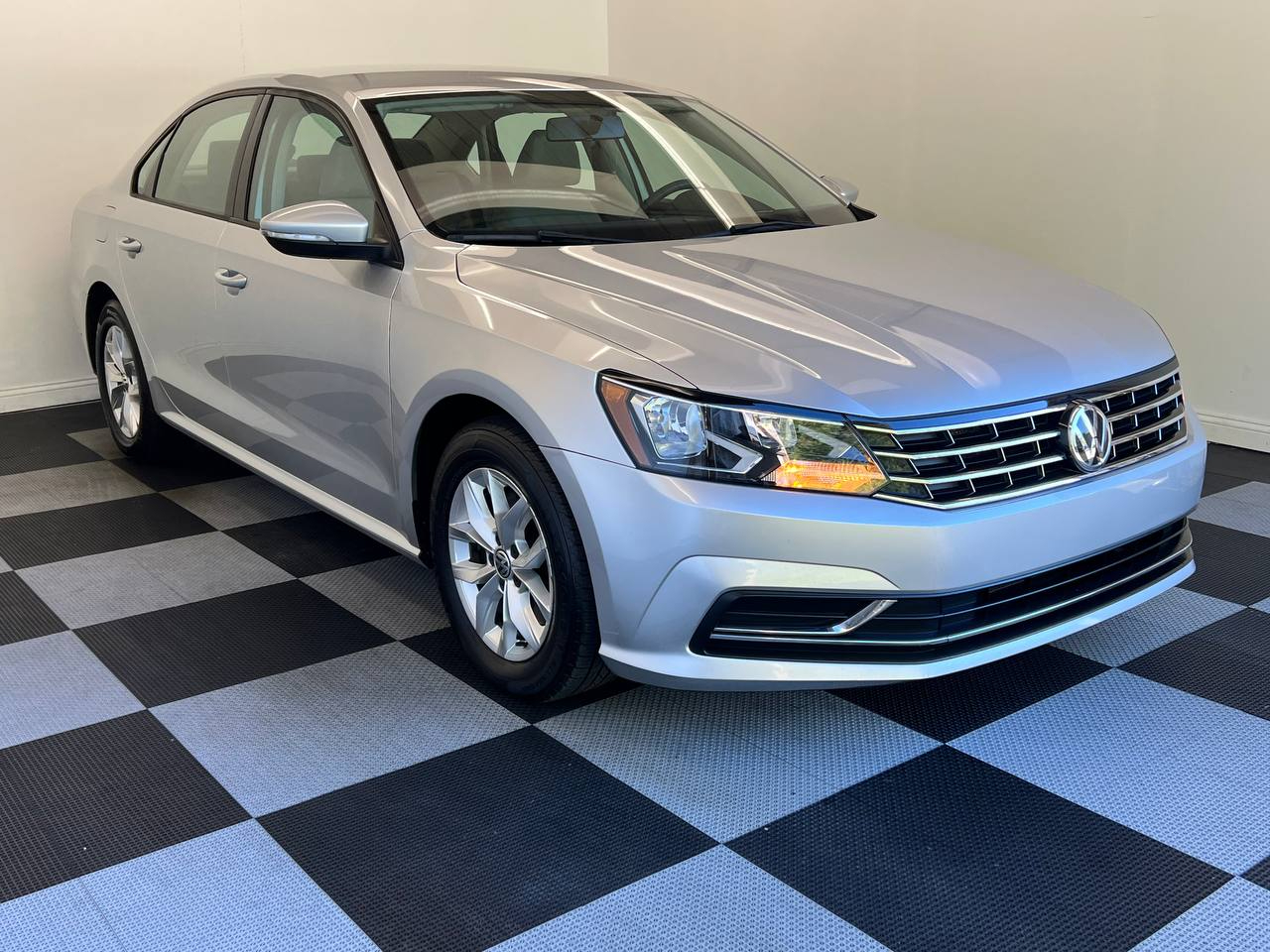 Volkswagen Passat 2.0T S Auto 2018 Volkswagen Passat 2.0T S Auto 2018