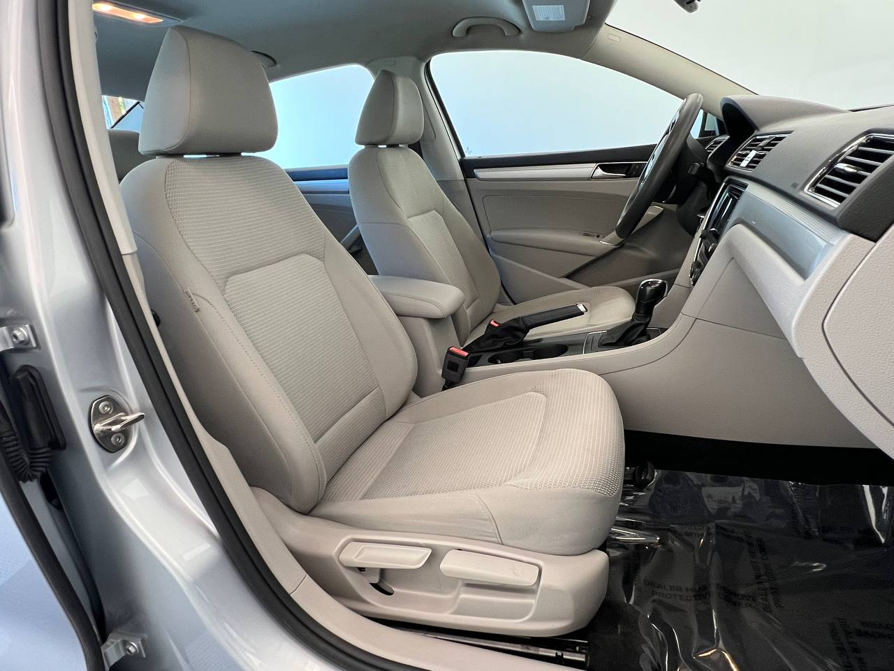 Volkswagen Passat 2.0T S Auto 2018 Volkswagen Passat 2.0T S Auto 2018