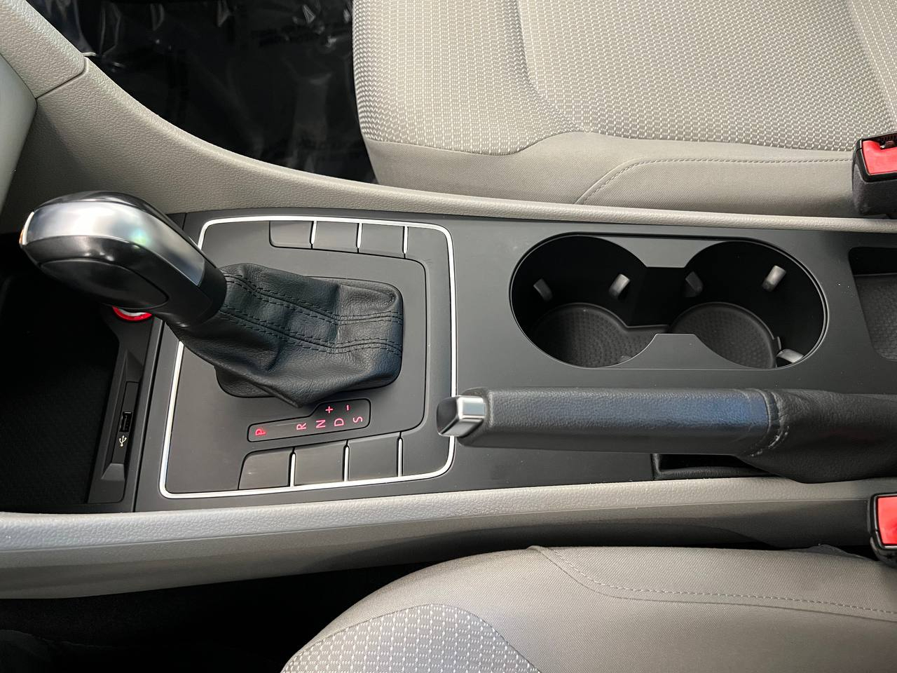 Volkswagen Passat 2.0T S Auto 2018 Volkswagen Passat 2.0T S Auto 2018