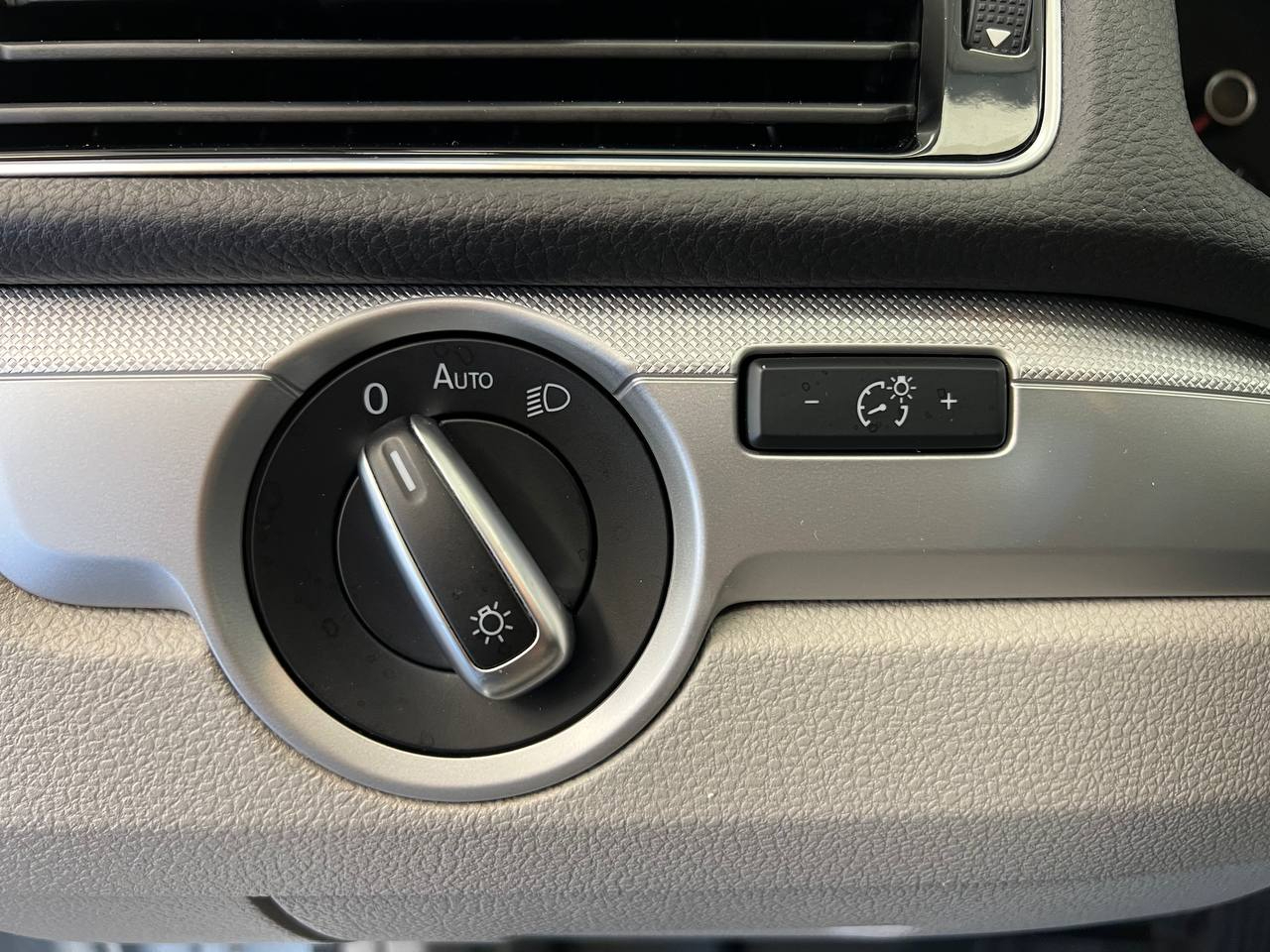 Volkswagen Passat 2.0T S Auto 2018 Volkswagen Passat 2.0T S Auto 2018