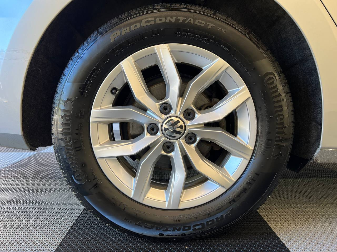 Volkswagen Passat 2.0T S Auto 2018 Volkswagen Passat 2.0T S Auto 2018