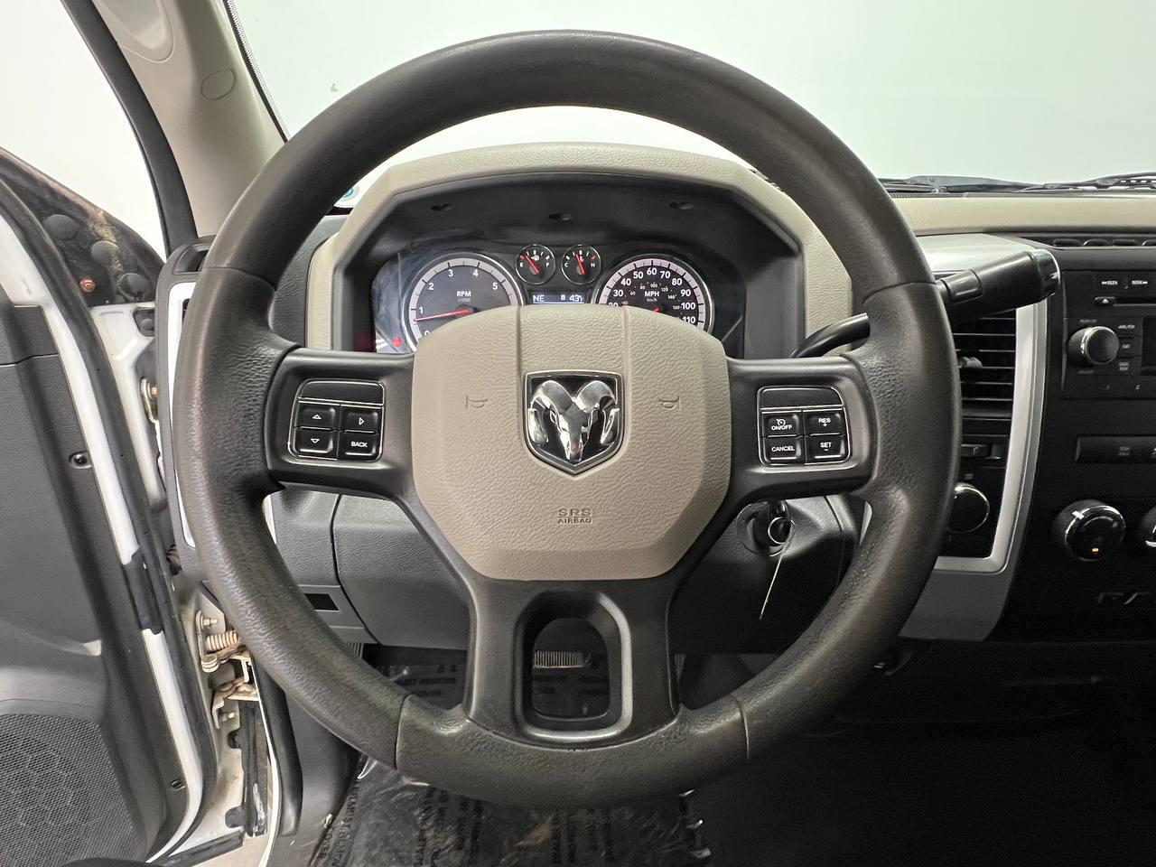 RAM 1500 4WD Quad Cab 140.5" SLT 2012