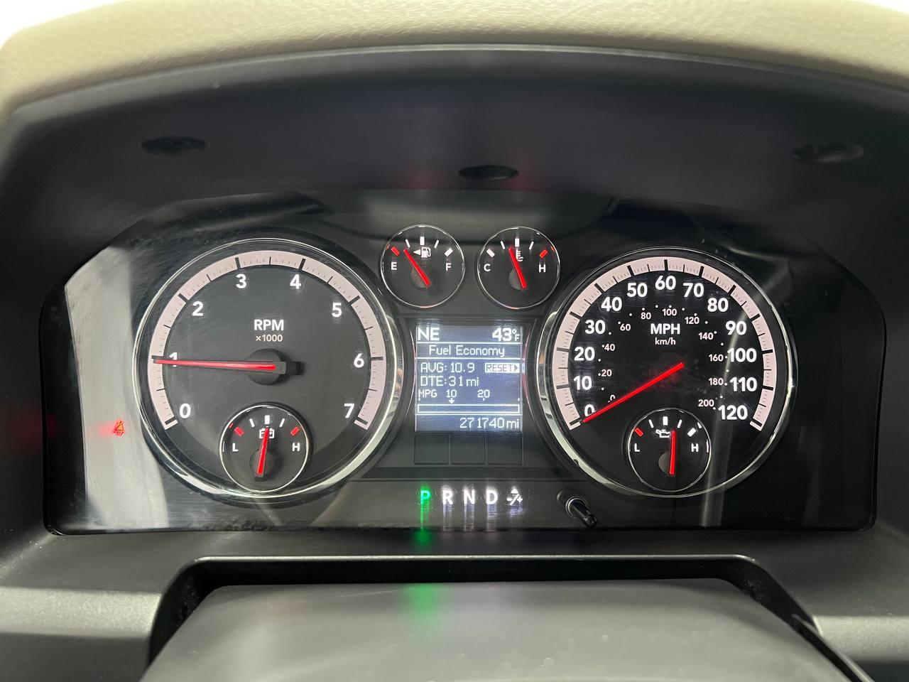 RAM 1500 4WD Quad Cab 140.5" SLT 2012