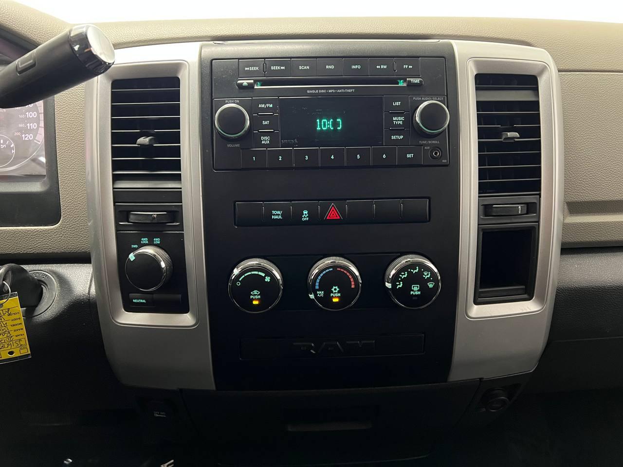 RAM 1500 4WD Quad Cab 140.5" SLT 2012