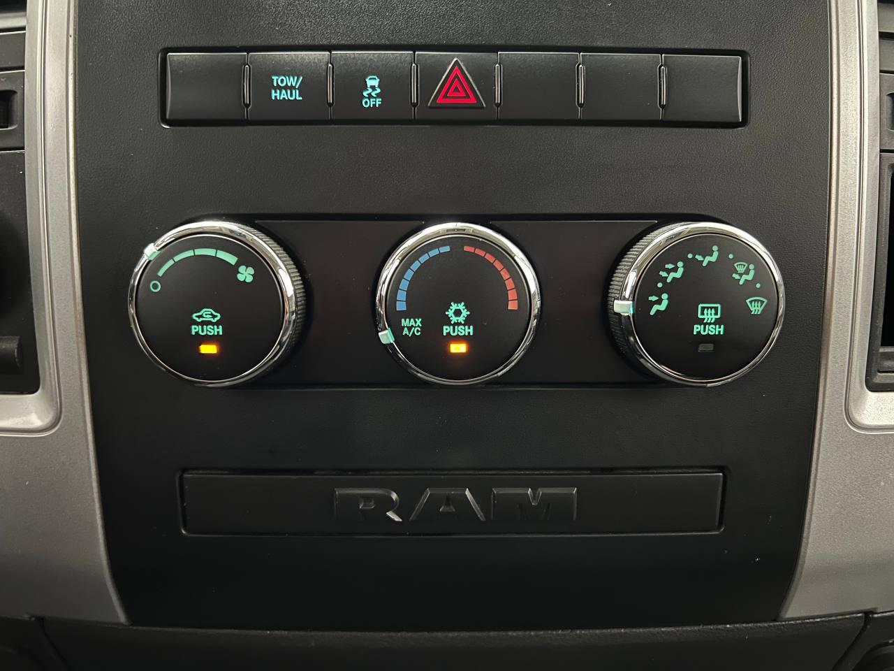 RAM 1500 4WD Quad Cab 140.5" SLT 2012