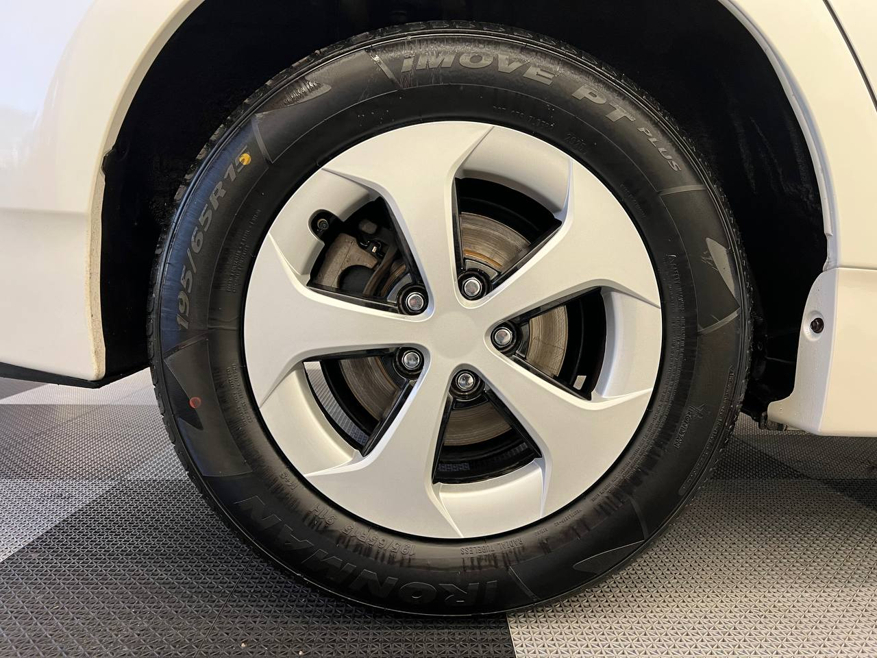 Toyota Prius Three 2012