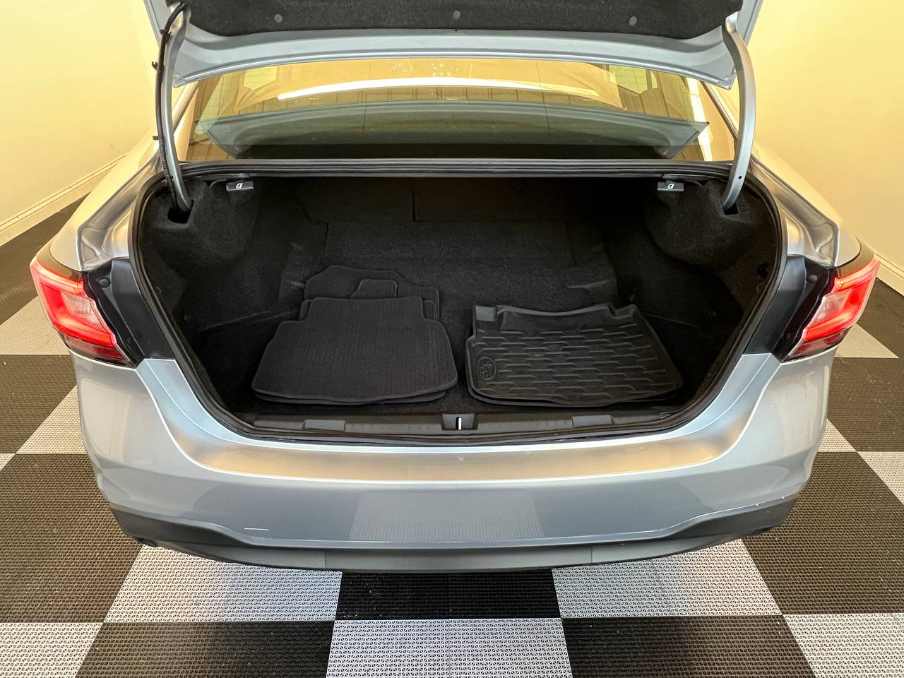 Subaru Legacy Premium AWD 2024