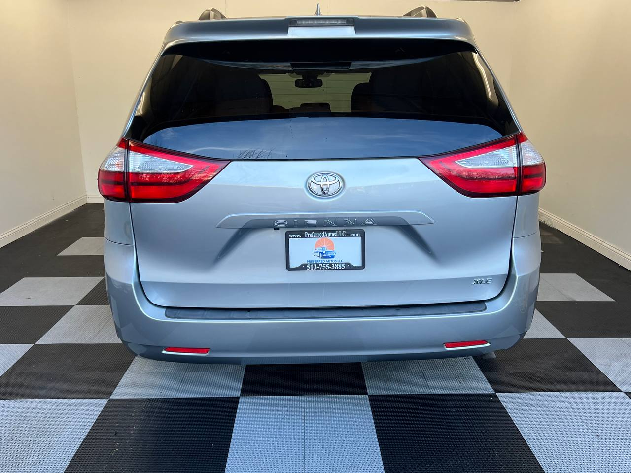 Toyota Sienna XLE 8-Passenger 2018