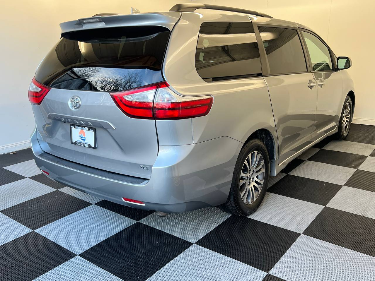 Toyota Sienna XLE 8-Passenger 2018