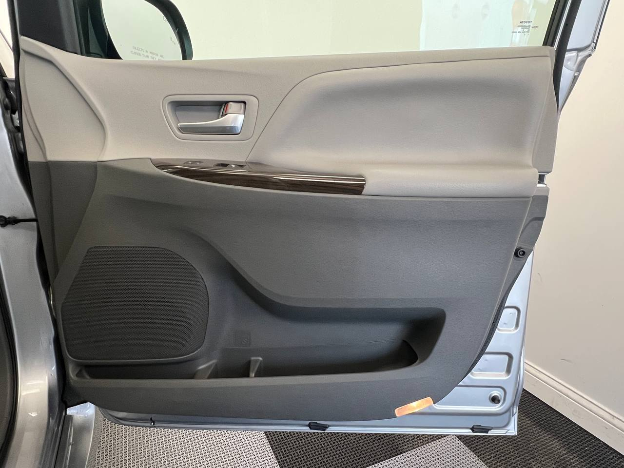 Toyota Sienna XLE 8-Passenger 2018