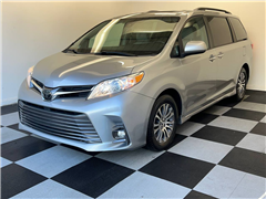 2018 Toyota Sienna 