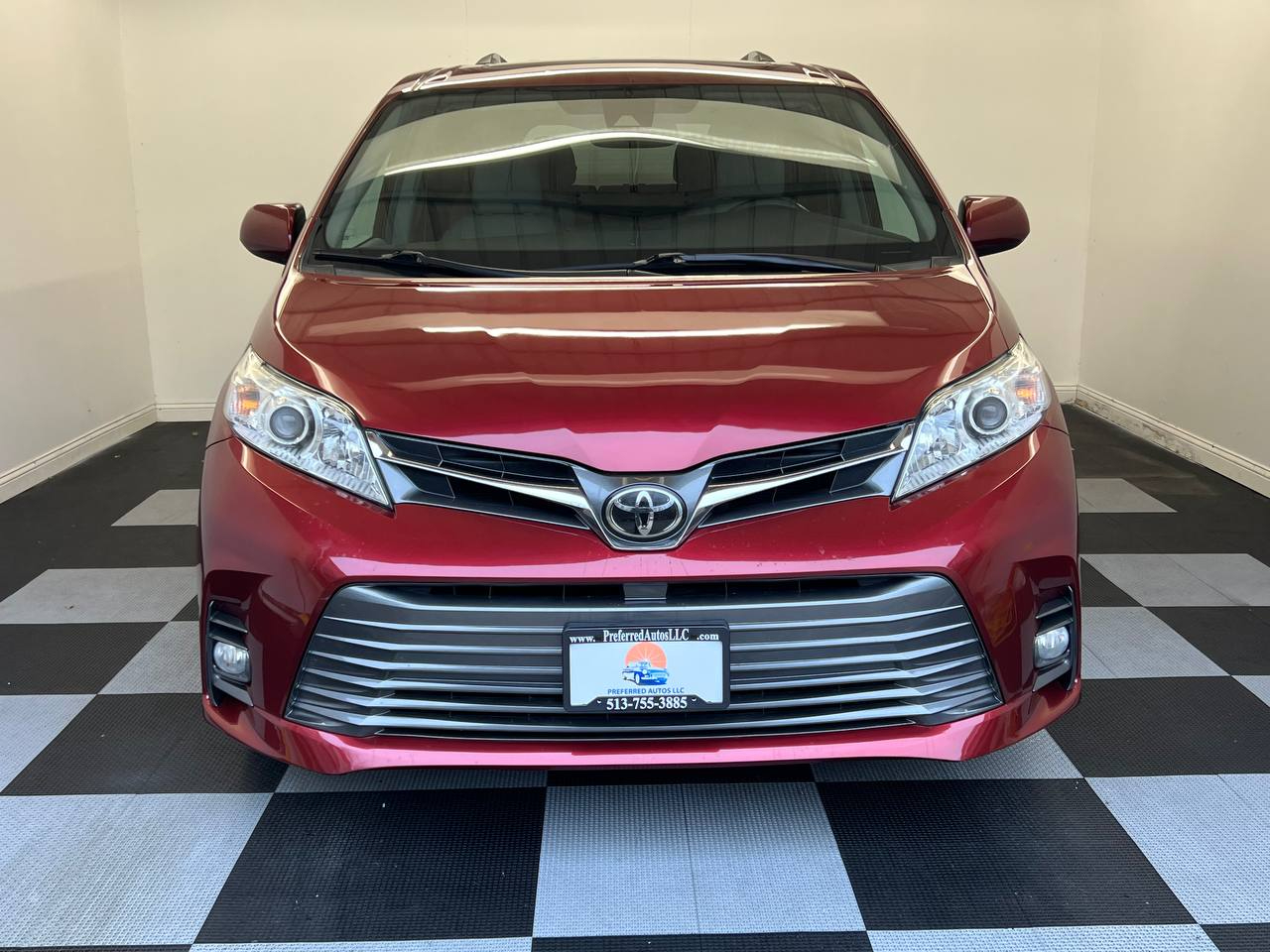 Toyota Sienna  2018