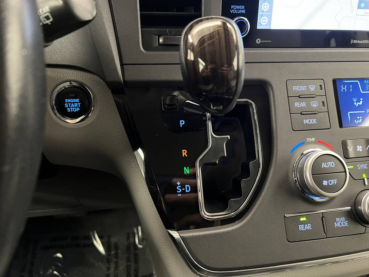 Toyota Sienna  2018