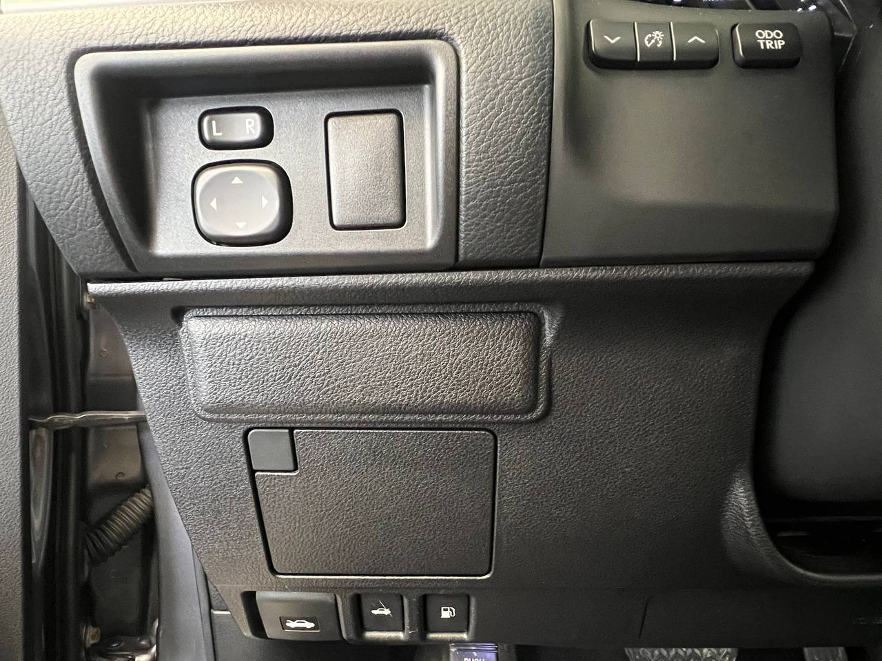 Lexus ES 350 4D Luxury Sedan 2014