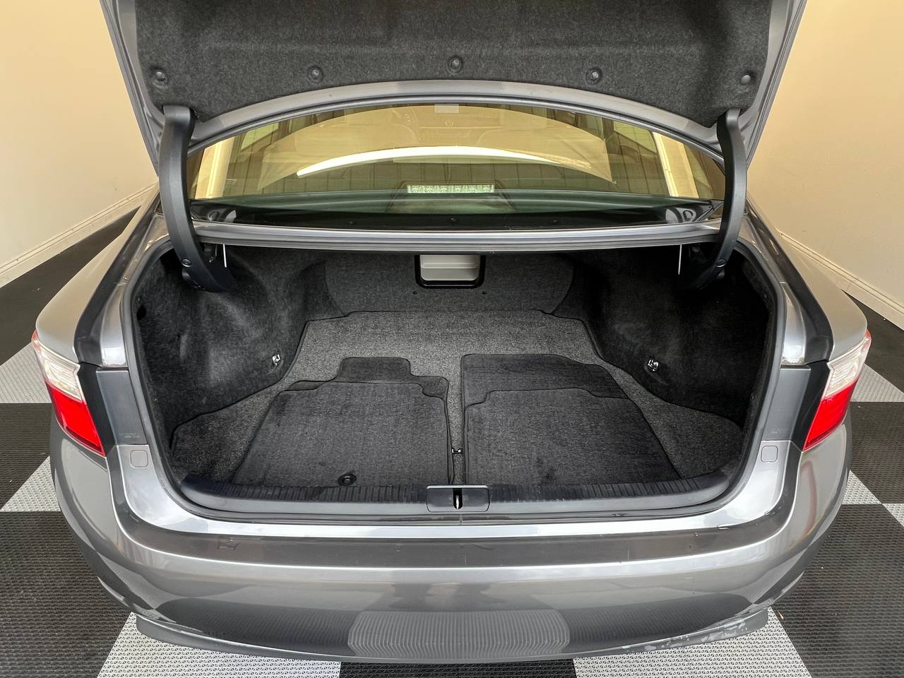 Lexus ES 350 4D Luxury Sedan 2014