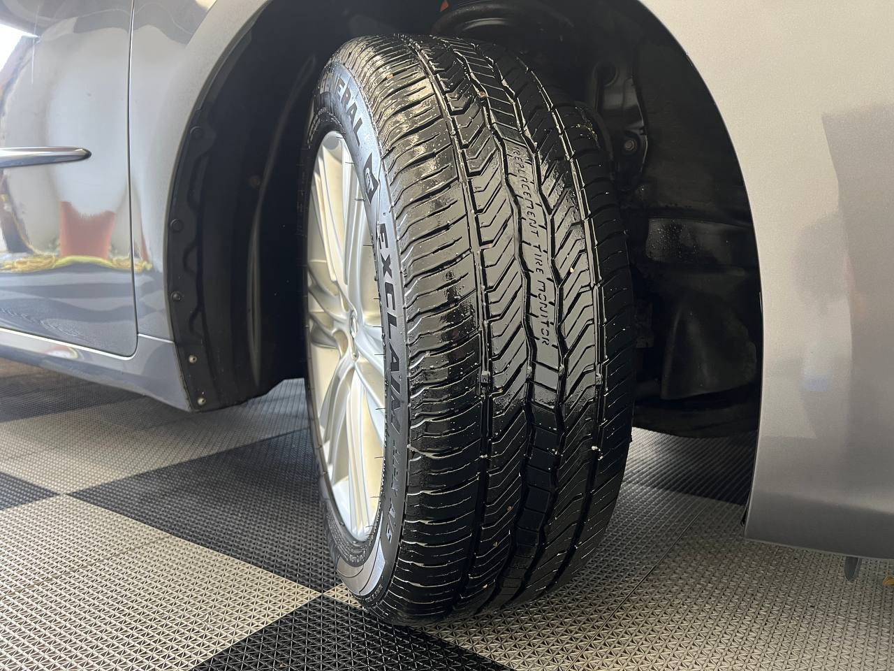 Lexus ES 350 4D Luxury Sedan 2014