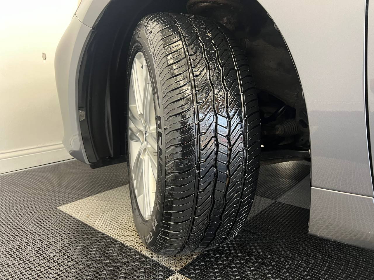 Lexus ES 350 4D Luxury Sedan 2014