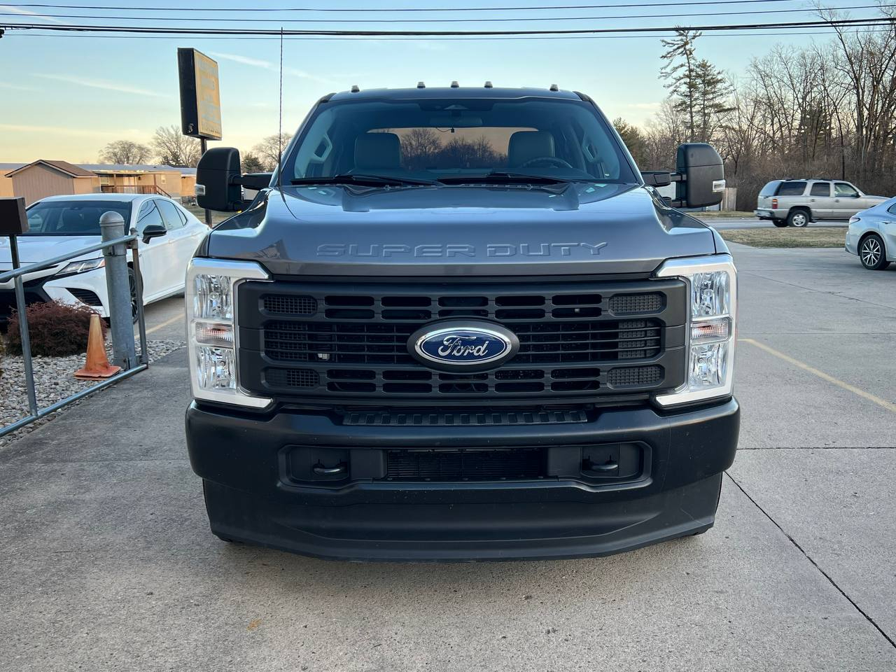 Ford Super Duty F-350 DRW  2023