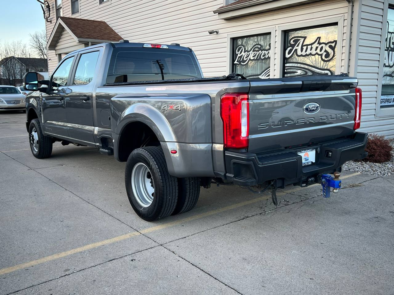 Ford Super Duty F-350 DRW  2023