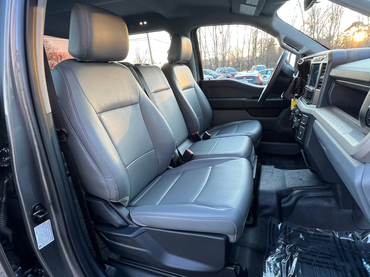 Ford Super Duty F-350 DRW  2023