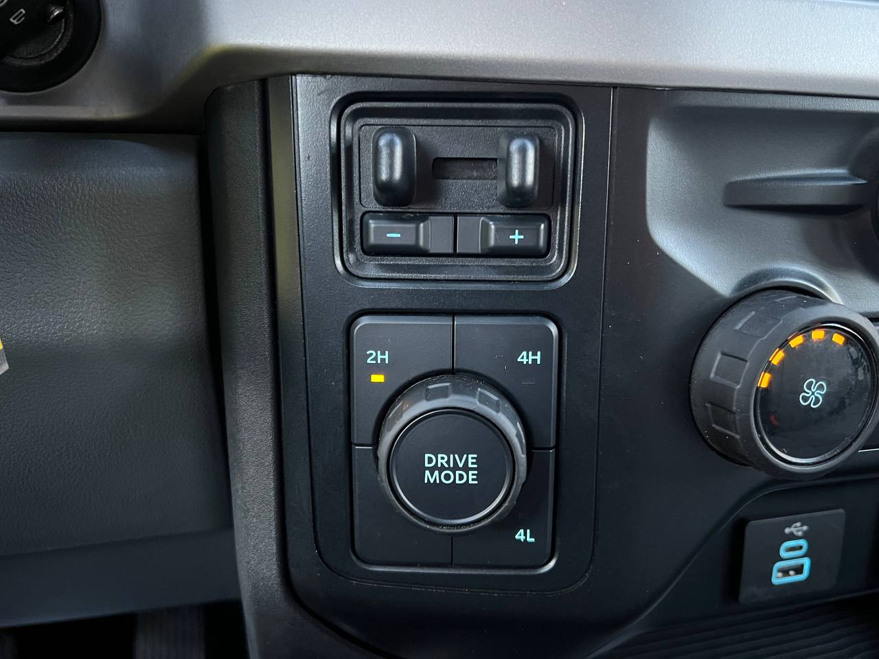 Ford Super Duty F-350 DRW  2023