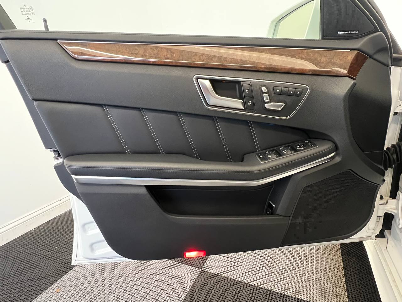 Mercedes-Benz E-Class 4dr Sdn E 400 4MATIC 2016