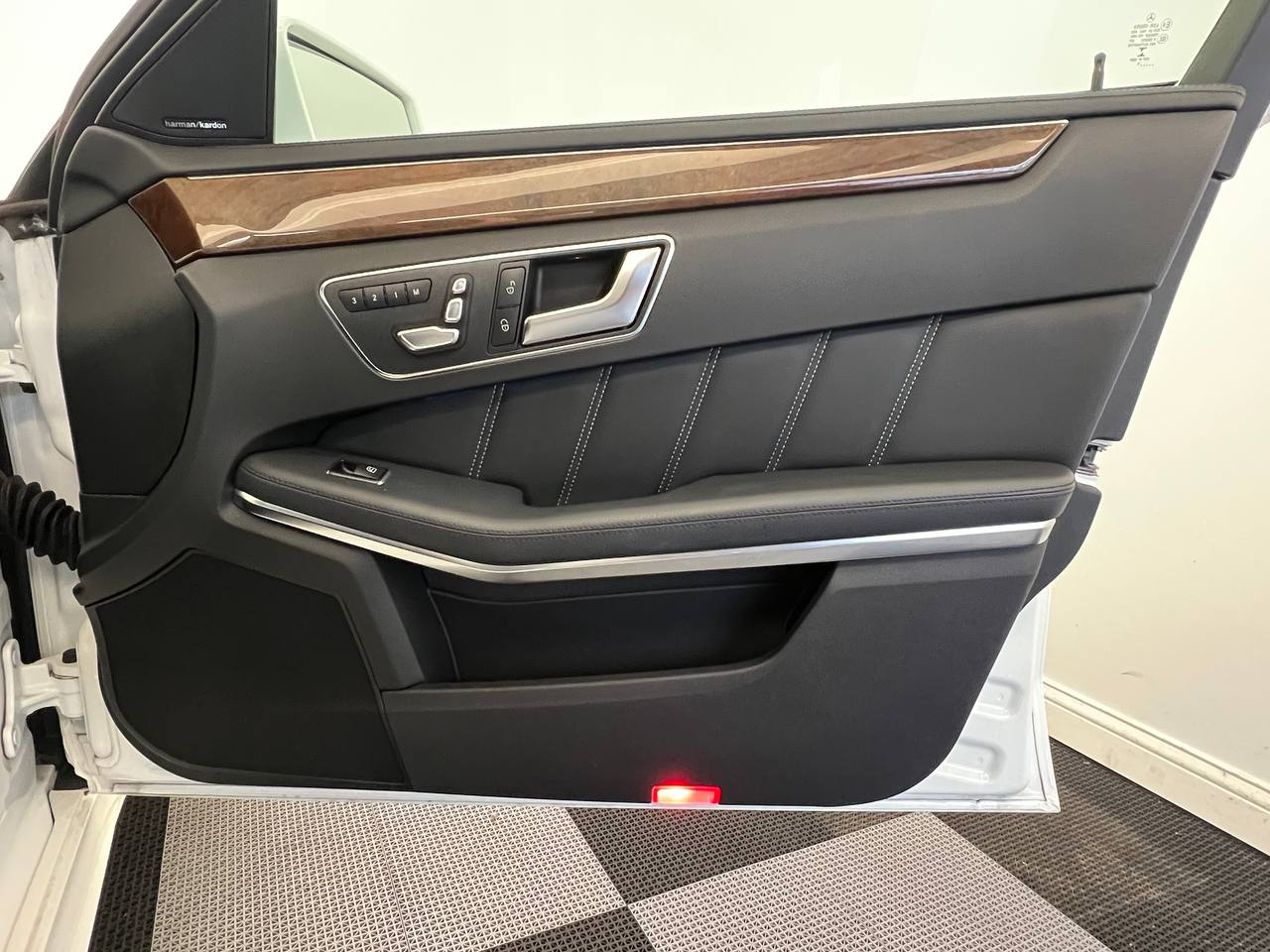 Mercedes-Benz E-Class 4dr Sdn E 400 4MATIC 2016