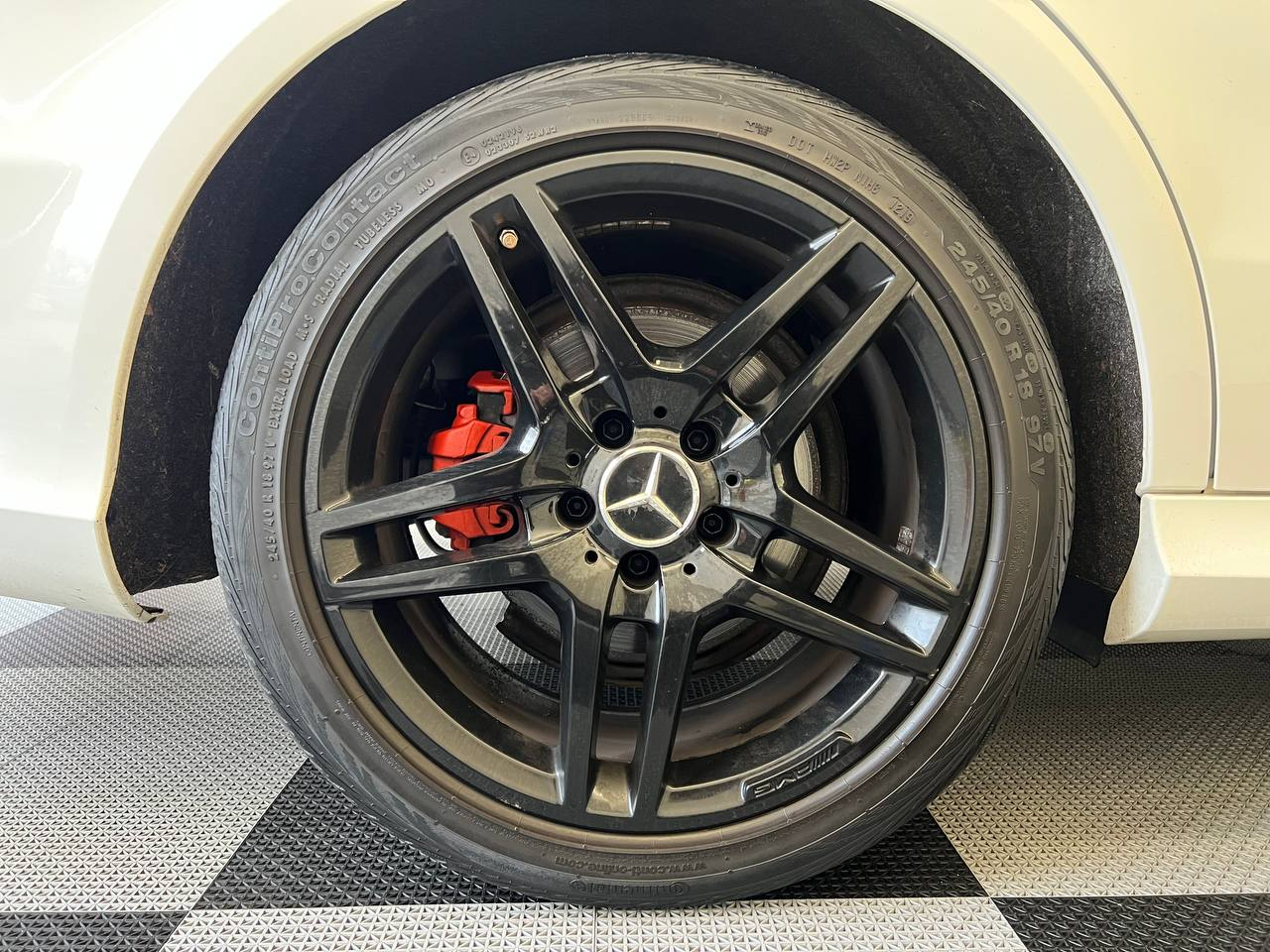 Mercedes-Benz E-Class 4dr Sdn E 400 4MATIC 2016