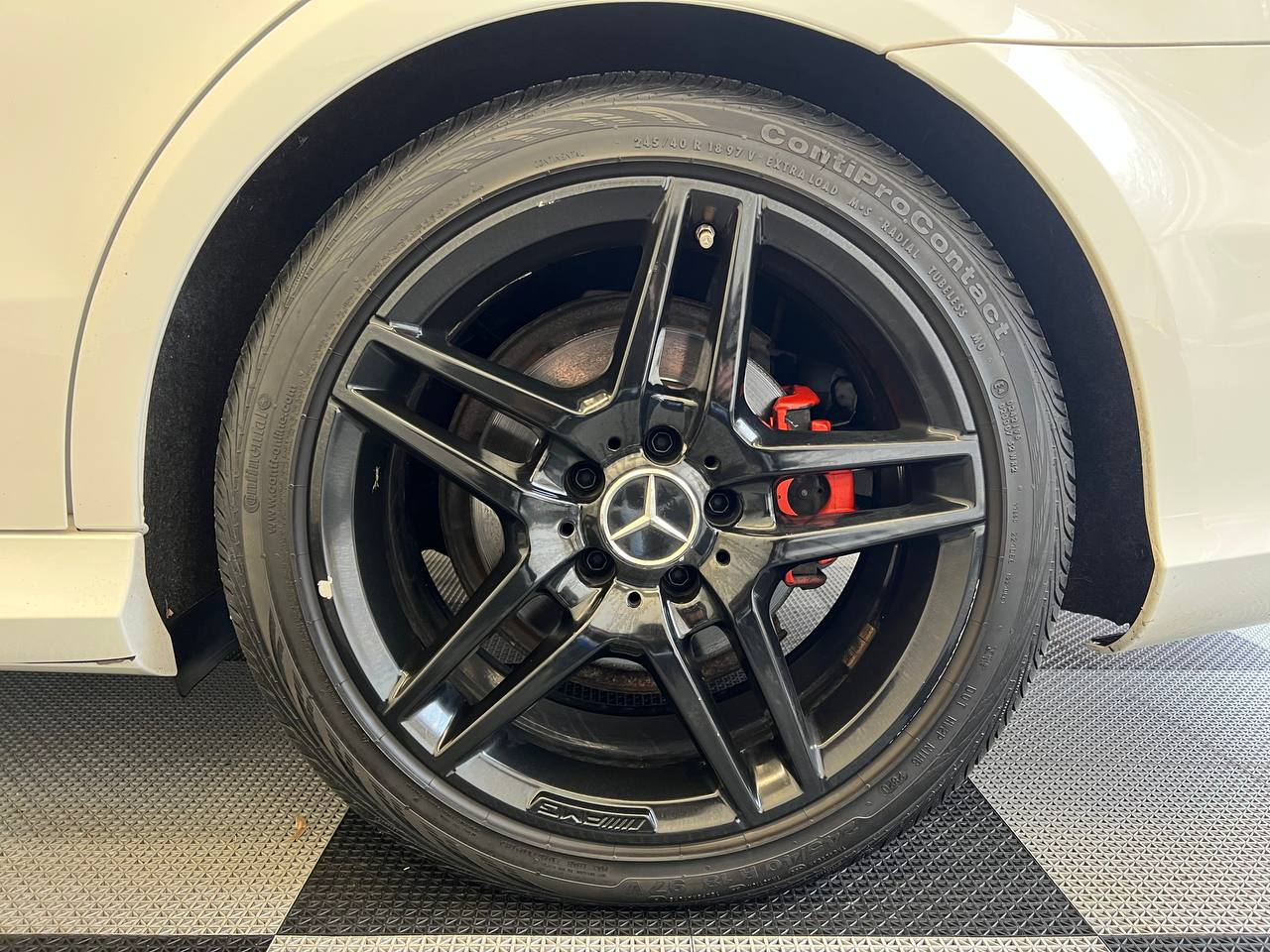 Mercedes-Benz E-Class 4dr Sdn E 400 4MATIC 2016